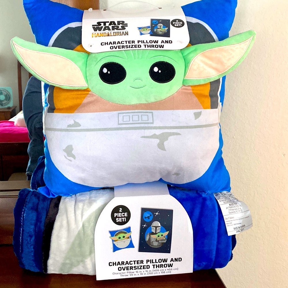 Star Wars Mandalorian Character Pillow and Oversized Throw